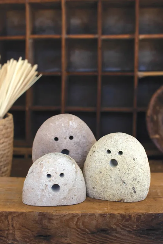 Worldwide Shipping Set Of Three Tabletop River Rock Ghosts By Kalalou