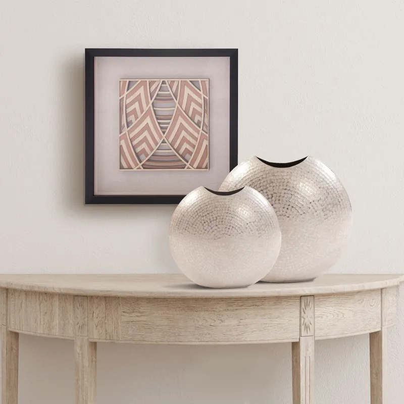 14" Hammered Silver Disc Shape Decorative Vase By Homeroots Bulk Order