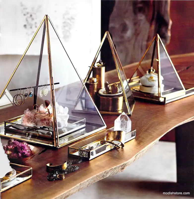 Best Seller Brass Pyramid Display Boxes