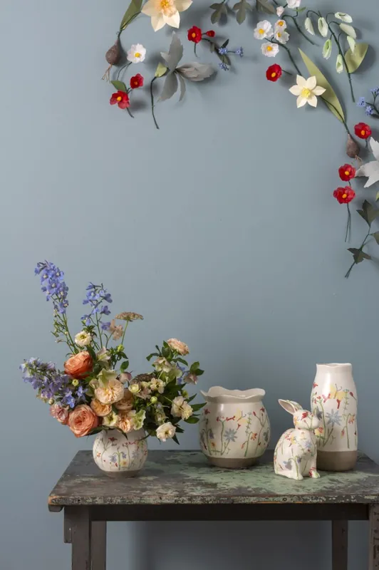 Flower Fields Collection Pot By Accent Decor Brand New